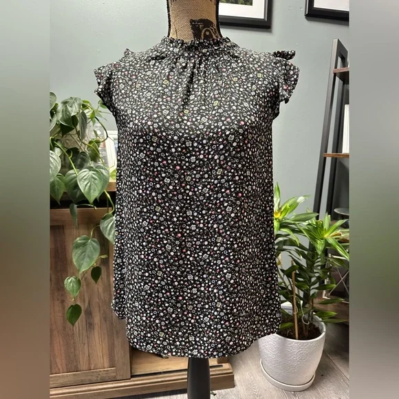 Loft sleeveless flowery blouse. Size XS. - Picture 1 of 6